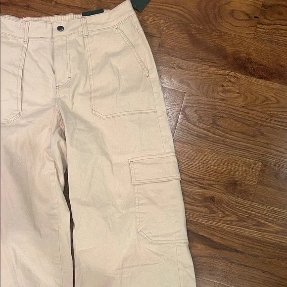Women’s Wild Fable Tan Cargo Pants (M) - Picture 6 of 7